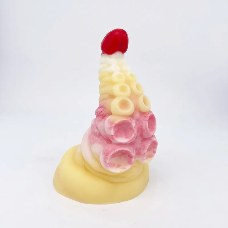 Tenton Strawberry Layer Cake medium soft (OO30)